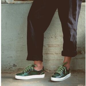 NIB BED STU Lyne sneakers in dark teal rustic 7